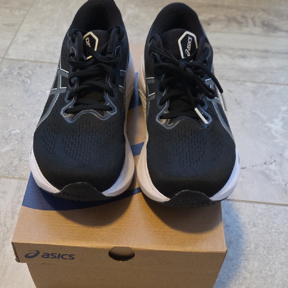 Asics Gel Keyano 30 Black and White Athletic Shoes